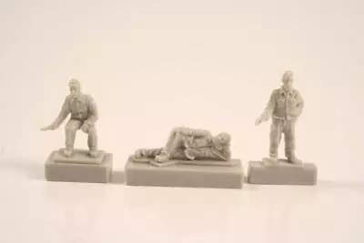 CMK F72251 1:72 U-Boat U-IXC Crew At Rest In Quarters  (3 Figs.) • £8.73