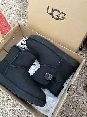 Ugg Boots Womens' Mini Bailey Button Ii Black Size 7 Nib • $69.99