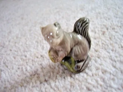 Wade Whimsies England  Grey Squirrel Animal Figurine • £2