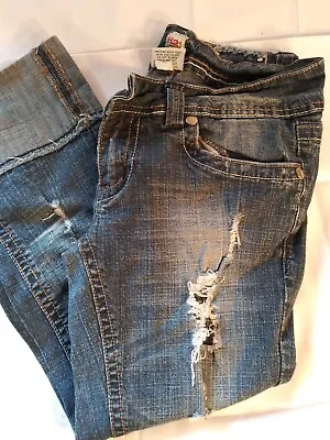 H2J Distressed Blue Jeans 7/8 • $21.99