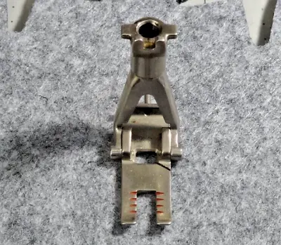 Genuine Bernina RARE PRESSER FOOT From Record 730 - Old Style - 830 930 530 • $34.95