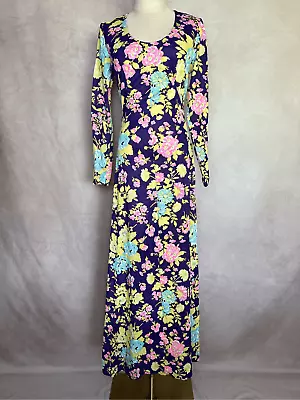Vintage 1970s Maxi Dress • $65