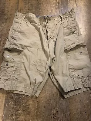 J. Ferrar Shorts Men's 33 Beige Cargo Casual Khakis 6 Pocket Great Condition • $14.49