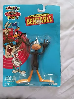 Look  Warner Bros Looney Tunes Daffy Duck Bendable Figure Nip Tyco 1993 • $14.99