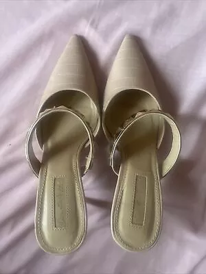 Miss Selfridge Peach Pointy Kitten Heel Sandal Shoes UK 6| EU39| Gold Strap • £8.95