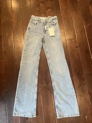 Zara Flare Fit Jeans Women Size 2 • $25
