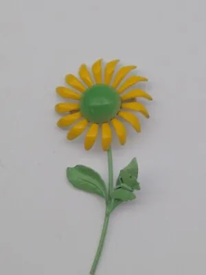 Vintage 3D Enamel Flower Brooch Pin Butterfly On Leaf Daisy Yellow Green  • $9.99
