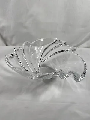 Mikasa Swing Clear & Frosted Glass Crystal Swirl Wave Triangle Bowl 12”  • $25