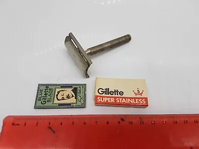 Vintage Gillette Safety Razor With Blades - Lot No.4 • $19.95