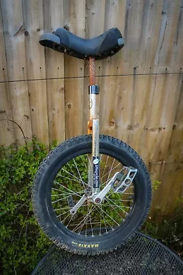 Professional - Unicycle.Com - Unicycle - Stunt - Circus - Off-road Tyres - Crome • £149.99