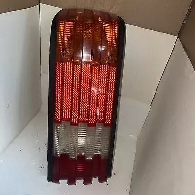 1986-91 Mercedes-Benz W126 300SE W126 420SEL 560SEL Driver Side Left Tail Light. • $89