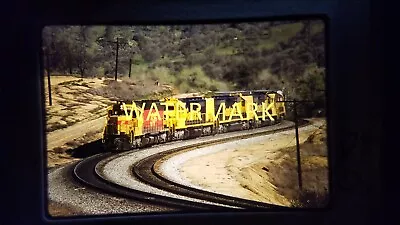 Dh01 Train Engine Locomotive 35mm Slide Railroad Santa Fe951 Rowen Curve 1988 • $6.97