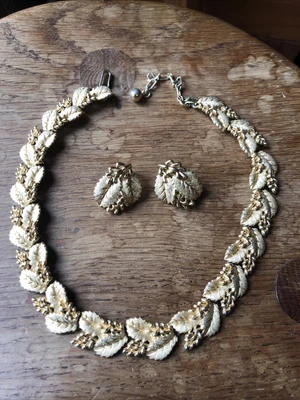 £30 • Buy Rare Vintage Trifari Necklace & Earrings Set