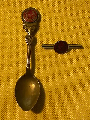 The Caravan Club - Vintage Tie Pin (butler) & Spoon - Vgc • £8.99