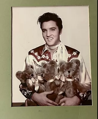 Elvis Presley - 8 X 10 1970 Promotional Photo  • $5