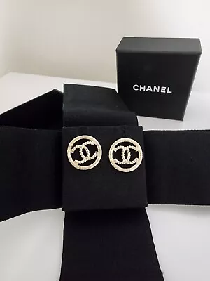 Chanel Gold Round Chain Cc Logo Link Earrings For Pierced Ears - 100% Authentic. • $750