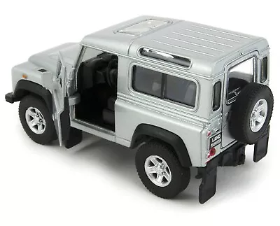 Land Rover Defender Model Diecast Toy 1:34-1:39 Welly DAMAGED 1 TIRE • £5.99