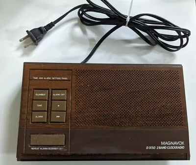 Magnavox D-3150 Vintage 2-Band Faux Woodgrain Clock Radio Tested Pre-Owned • $12.99