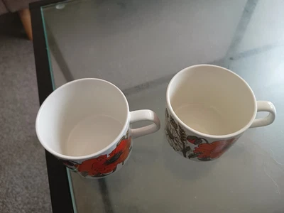 £5 • Buy 2 X J & G Meakin Poppy Tea Cups