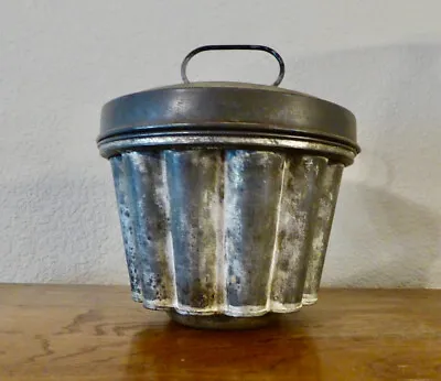 Antique Tin Steamed Pudding Or Jello Mold With Locking Lid Circa 1920s • $29.75