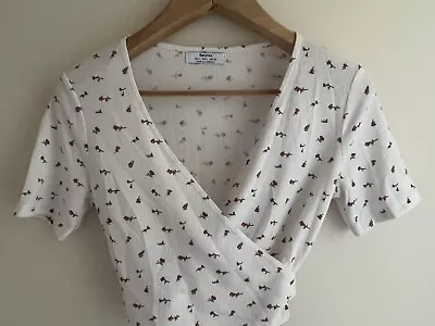 $12 • Buy Cute Bershka Floral Wrap Cropped Top Size L