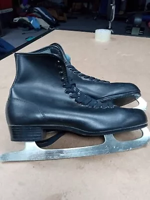 Figure Skates Size 10 Mens • $33