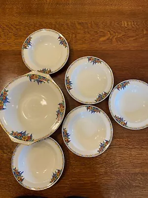 J & G Meakin Set Of 5  Dishes And 1 Serving Bowl All In Good Condition  • £8