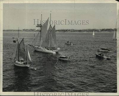 $15.99 • Buy 1949 Press Photo The Brigantine Yankee Returns To Gloucester After World Cruise