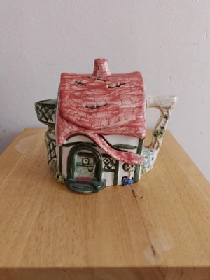 £5 • Buy Novelty Teapot Albert Molds Country Cottage