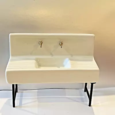 NEW Dollhouse Miniature 1940's White Utility Kitchen Sink With Dry Counters • $5.99