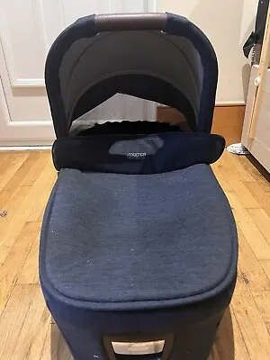 PRICE DROP: Mamas And Papas Flip Xt2 Carry Cot Only. Navy-Brand New Unopened Box • £150