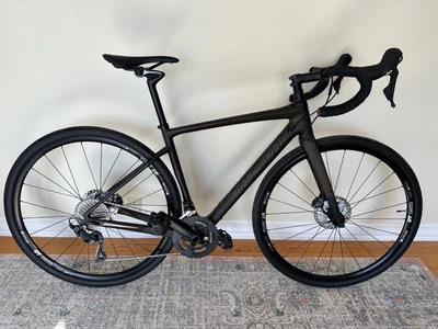 $2900 • Buy Specialized Diverge Comp Carbon 2019 Gravel Bike New Condition 