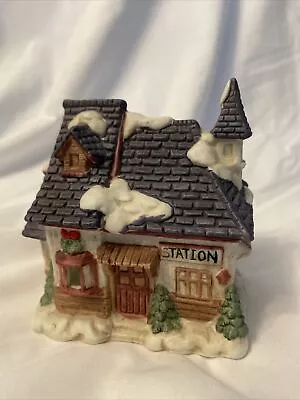 Vintage Ceramic Christmas Village Lighted Station House Candle Holder P1912 • £24.22