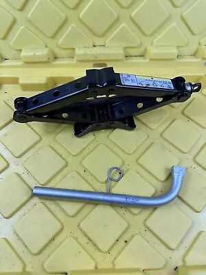  2014 Volkswagen Passat Lift Jack 5C0011031B OEM  • $40