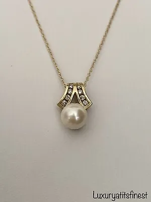 Vintage 14k Solid Yellow Gold Diamond Genuine Saltwater Akoya Pearl Necklace • $56