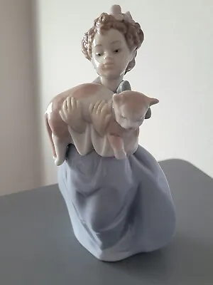 Lladro  My Chubby Kitty  #6422 - Girl And Cat W/ Original Box Retired 2003 • $87