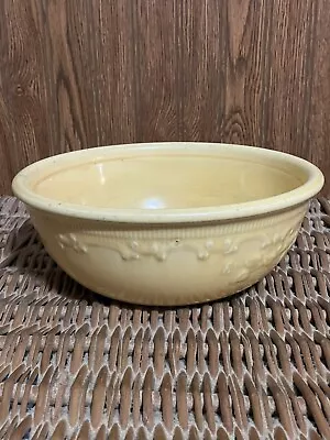 Vintage 1930's Homer Laughlin Oven Serve Yellow Mixing Bowl--8 1/2  • $34