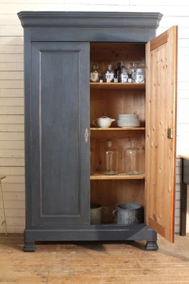 £980 • Buy Painted French Pine Cupboard Larder Linen Press Armoire