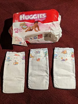 5 Vintage Huggies Ultratrim Diapers Size Medium 2000 PLUS BAG! • $10