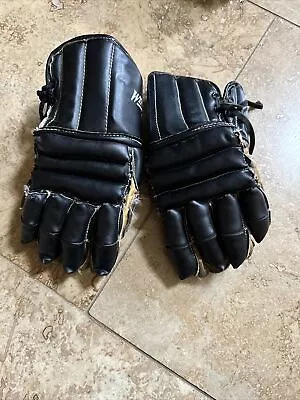 Winn Well Vintage Hockey Gloves And Knee Pads. 1970’s • $30