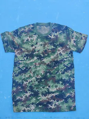 SERBIA Military M10 Camouflage T-Shirt Size 5 • $20