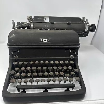 Vintage 1930's Royal Portable Typewriter - Black • $125