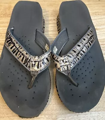 Ladies Volatile Flip-flops ￼ Size 8 • $10