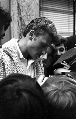 $9 • Buy Johnny Hallyday Signing Autographs To His Admirers 1962 OLD PHOTO