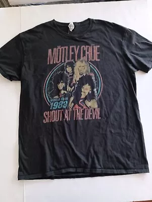 VTG Motley Crue World Tour 1983 Shout At The Devil T Shirt Delta Ringspun Tag • $35