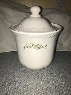 $11.99 • Buy Pfaltzgraff USA MEADOW LANE Small Size Canister With White Filigree Lid 7.  Diam