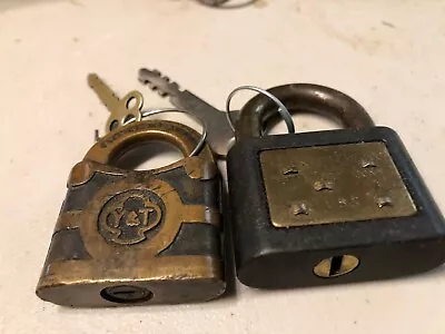 Antique Padlock YALE American Made Locks With Keys Springs Open Nice Condition ￼ • $9.99