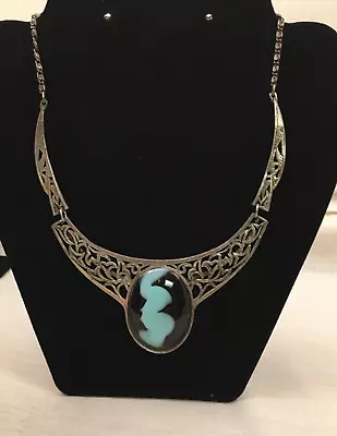 Beautiful Art Glass Necklace - Miracle • $8.95