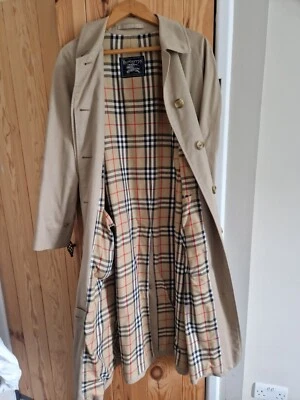 £150 • Buy Classic Burberry Trench Coat, Beige, Good Condition 
