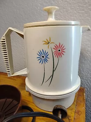 VINTAGE Regal Poly Perk 2 To 4 Cup Automatic Percolator FLOWERS Design. Working! • $0.99